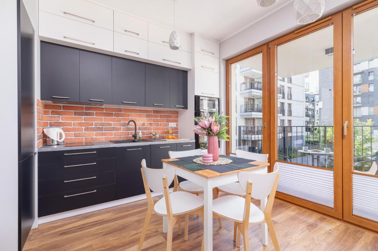 Apartments Go Rakowicka By Noclegi Renters كراكوفيا المظهر الخارجي الصورة